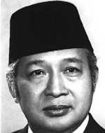 El general Hadji Mohamed Suharto (1921) presidente de Indonesia de 1967 a 1998