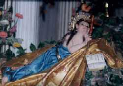 Icono de la virgen semidesnuda que se expone y act&uacute;a en la intimidad de la iglesia de Santa Mar&iacute;a de Magdalena Xicochimalco