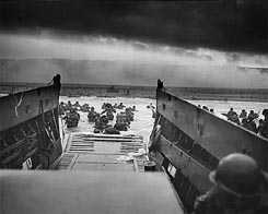6 de junio de 1944, desembarco de Normand&iacute;a: frente a los norteamericanos Francia y Par&iacute;s... pero previamente era necesario derrotar a los alemanes dirigidos por Adolfo Hitler...