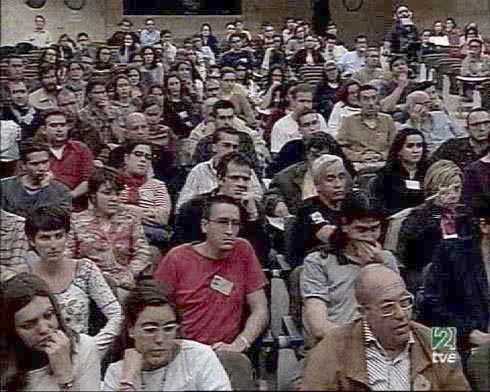 Congresistas del 40 Congreso de Filósofos Jóvenes, el jueves 24 de abril de 2003