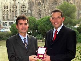 XT entrega la medalla de oro a Discovery