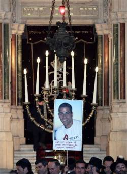 Homenaje a Ilan Halimi, torturado y asesinado por una banda parisina de mahometanos por ser jud&iacute;o