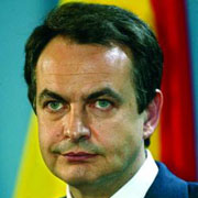 Zapatero medita sobre el talante necesario para lograr la liberaci&oacute;n de los primos simios...