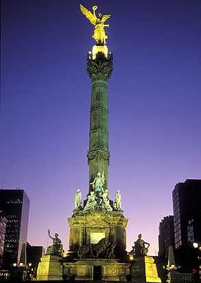 Monumento del &Aacute;ngel de la Independencia, en avenida Reforma, Ciudad de M&eacute;xico