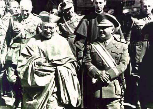 El cardenal Pedro Segura y Francisco Franco