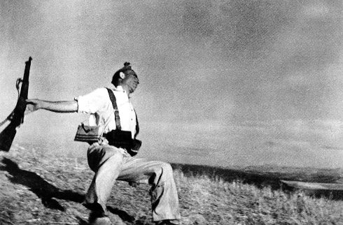 Robert Capa, Miliciano abatido, 1936