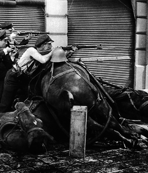 otra famosa apariencia falaz, de Centelles