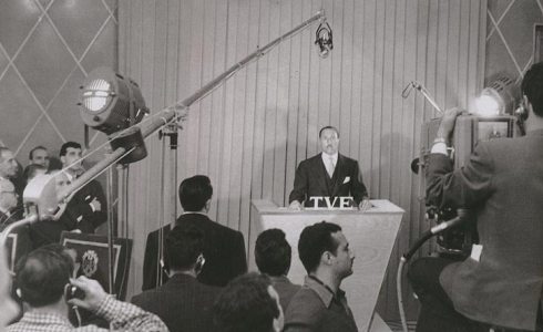 Santa Clara patrona de la televisi&oacute;n espa&ntilde;ola desde 1956