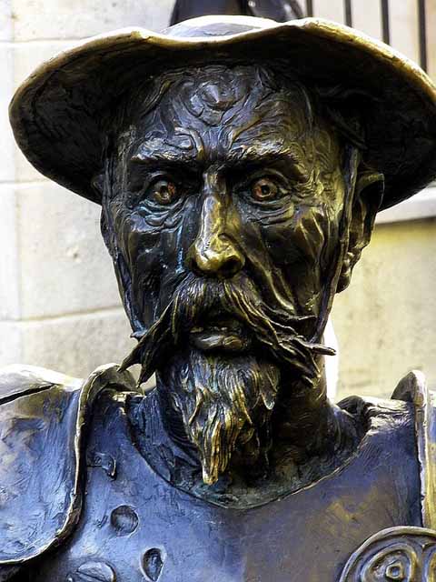 Estatua El Quijote en Alcal&aacute; de Henares