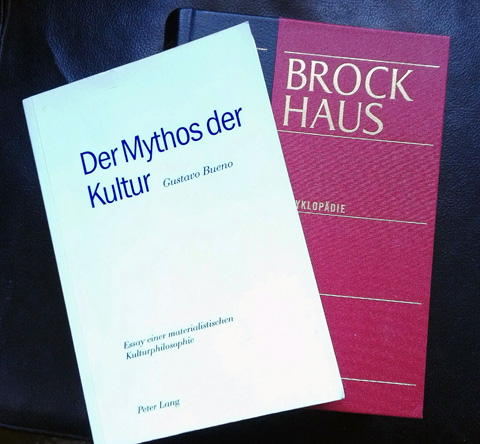 Obras de referencia para el materialismo filosófico en alemán, Der Mythos der Kultur, en 2002 y Brockhaus Enzyklopädie donde figura una entrada biográfica de Bueno Materialismo filosófico en alemán, Der Mythos der Kultur, en 2002 y Brockhaus Enzyklopädie donde figura una entrada biográfica de Bueno